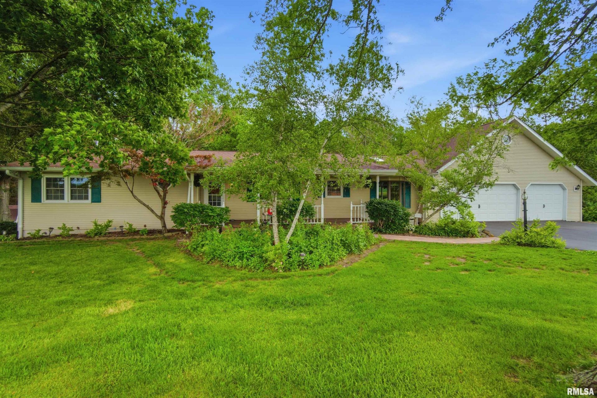 8114 N Ford Road, Edwards, IL 61528 Main Photo