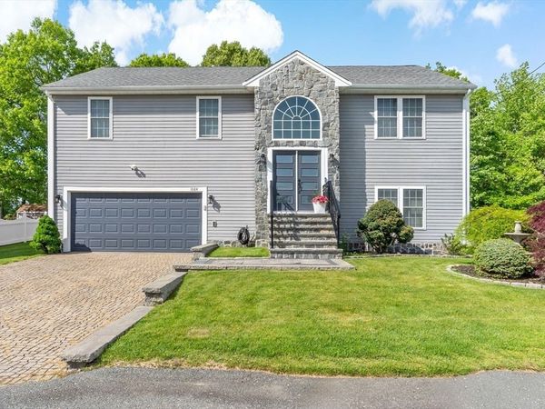 1084 Laurel St, Fall River, MA 02721