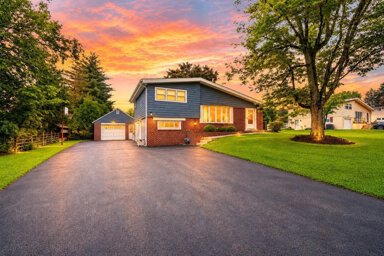 1649 MUHLENBURG DRIVE , BLUE BELL, PA 19422
