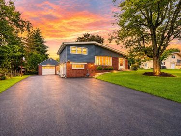 1649 MUHLENBURG DRIVE, BLUE BELL, PA 19422