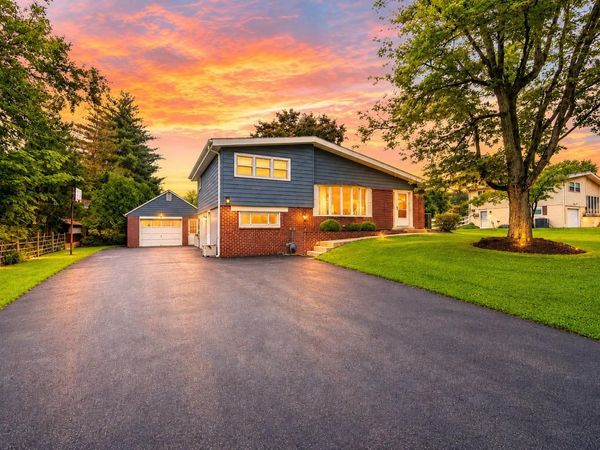 1649 MUHLENBURG DRIVE , BLUE BELL, PA 19422