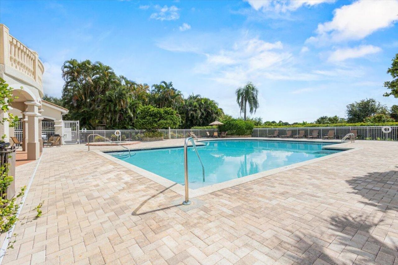130 SW Peacock Boulevard, Unit 16, Port Saint Lucie, FL 34986 Photo