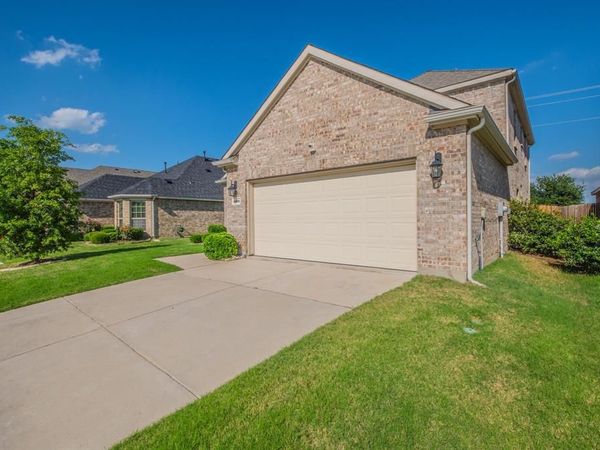 2001 Lake Pine Drive, Little Elm, TX 75068
