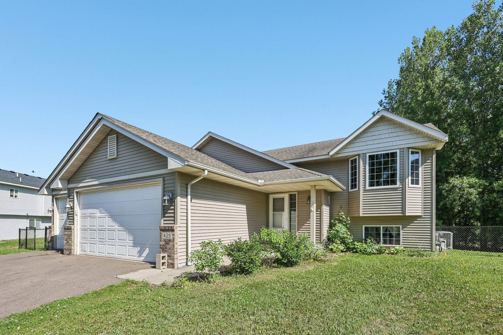 425 66th Street SW, Waverly, MN 55390