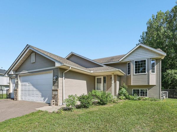 425 66th Street SW, Waverly, MN 55390