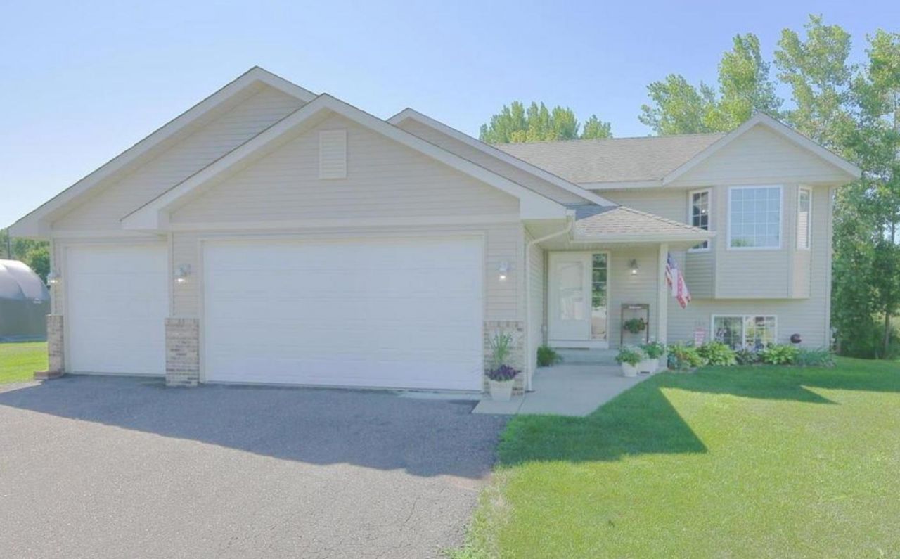 425 66th Street SW, Waverly, MN 55390