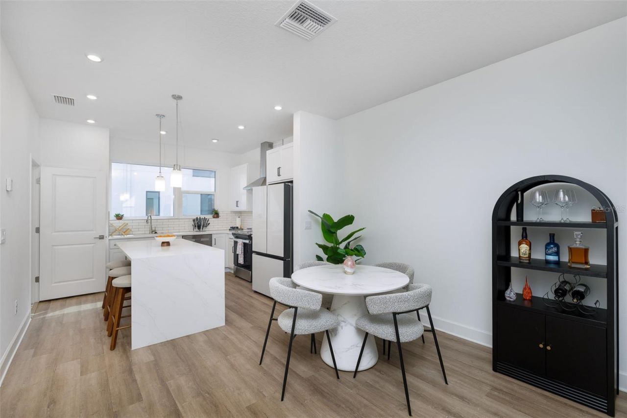 317 15th Street N, Saint Petersburg, FL 33705 Photo