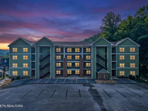 329 Ownby St, Gatlinburg, TN 37738