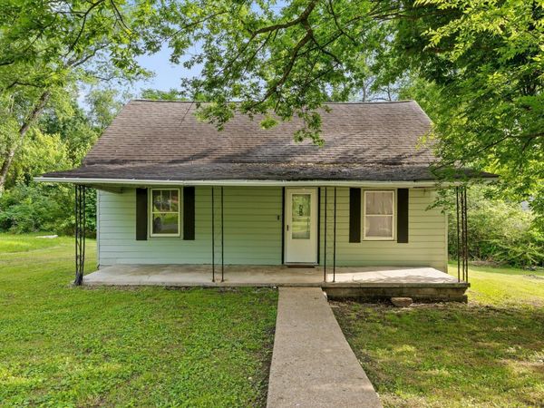 415 Hogue Street , Soddy Daisy, TN 37379