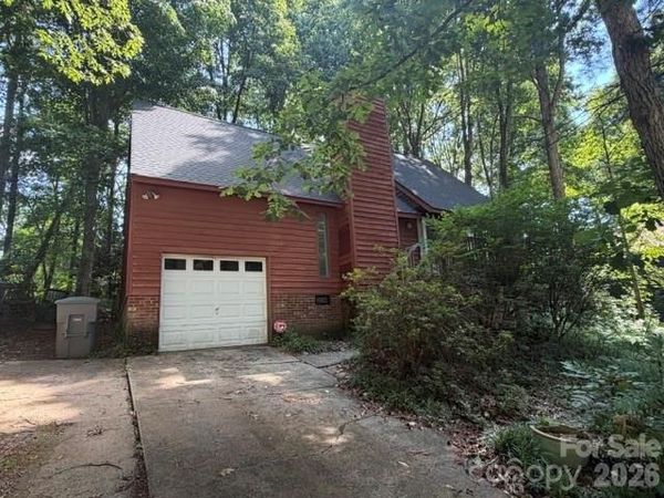 8401 Barncliff Road , Charlotte, NC 28227