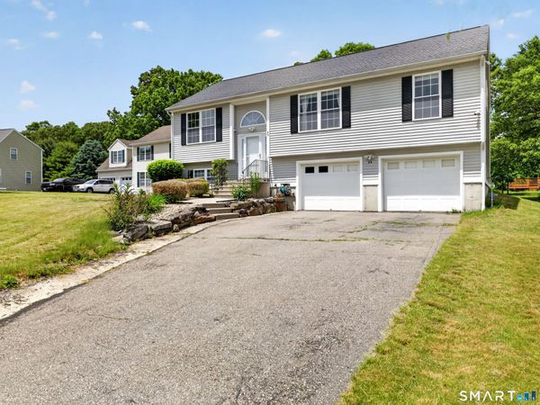 69 Alice St, Norwich, CT 06360