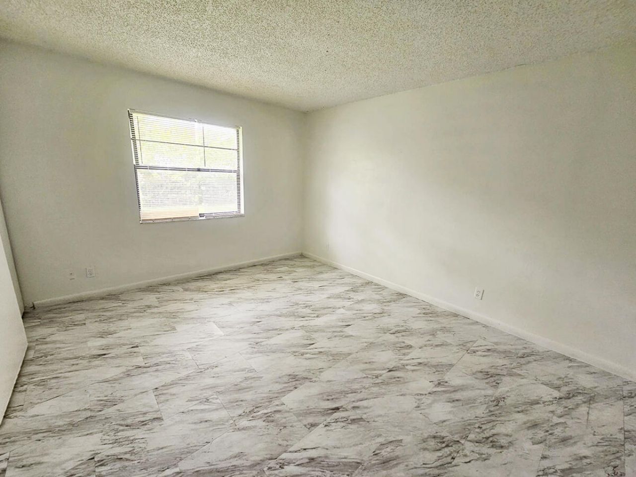 692 Neil Road, Unit 702, West Palm Beach, FL 33415 Photo