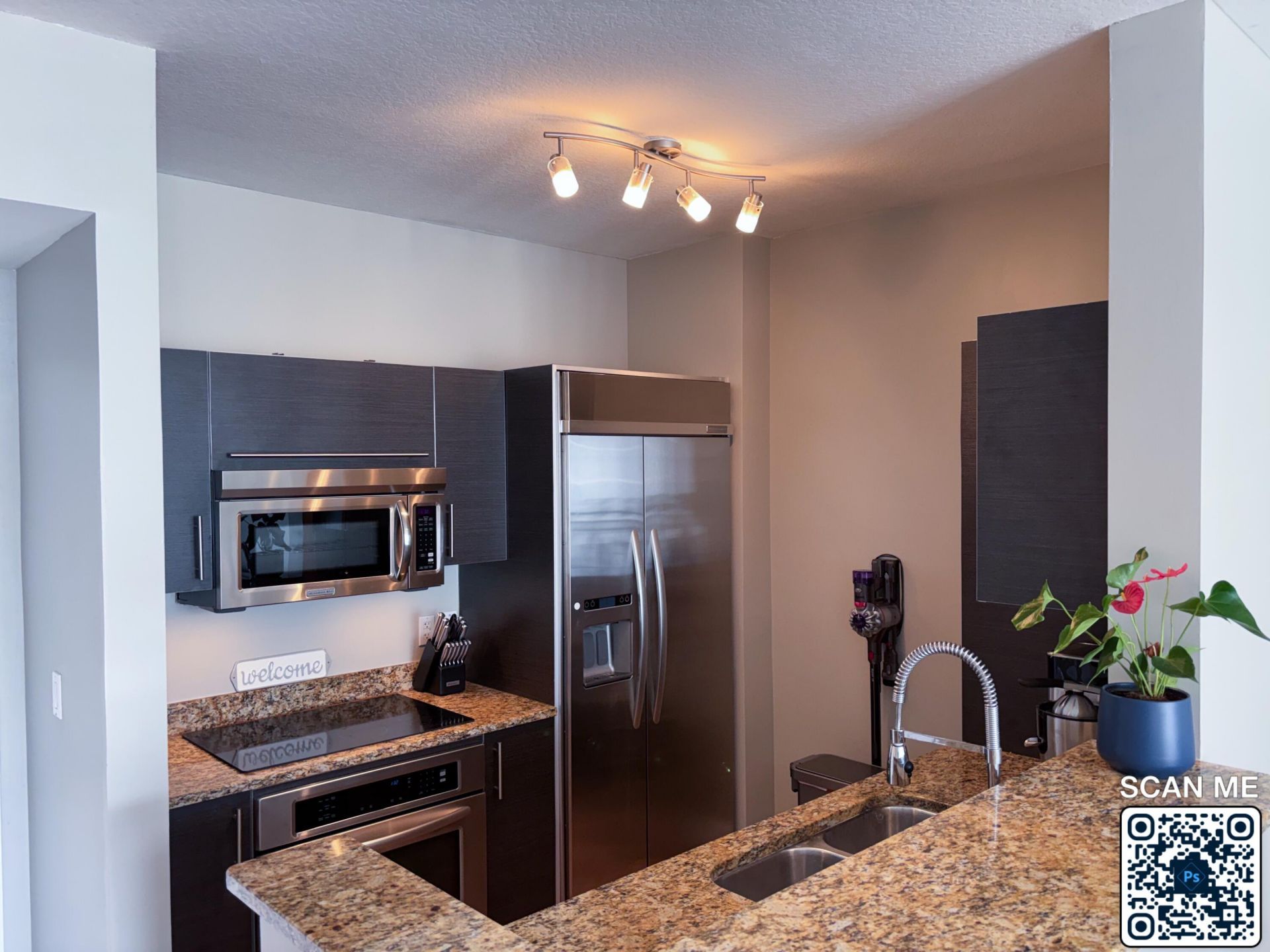 550 Okeechobee Boulevard, Unit 821, West Palm Beach, FL 33401 Photo