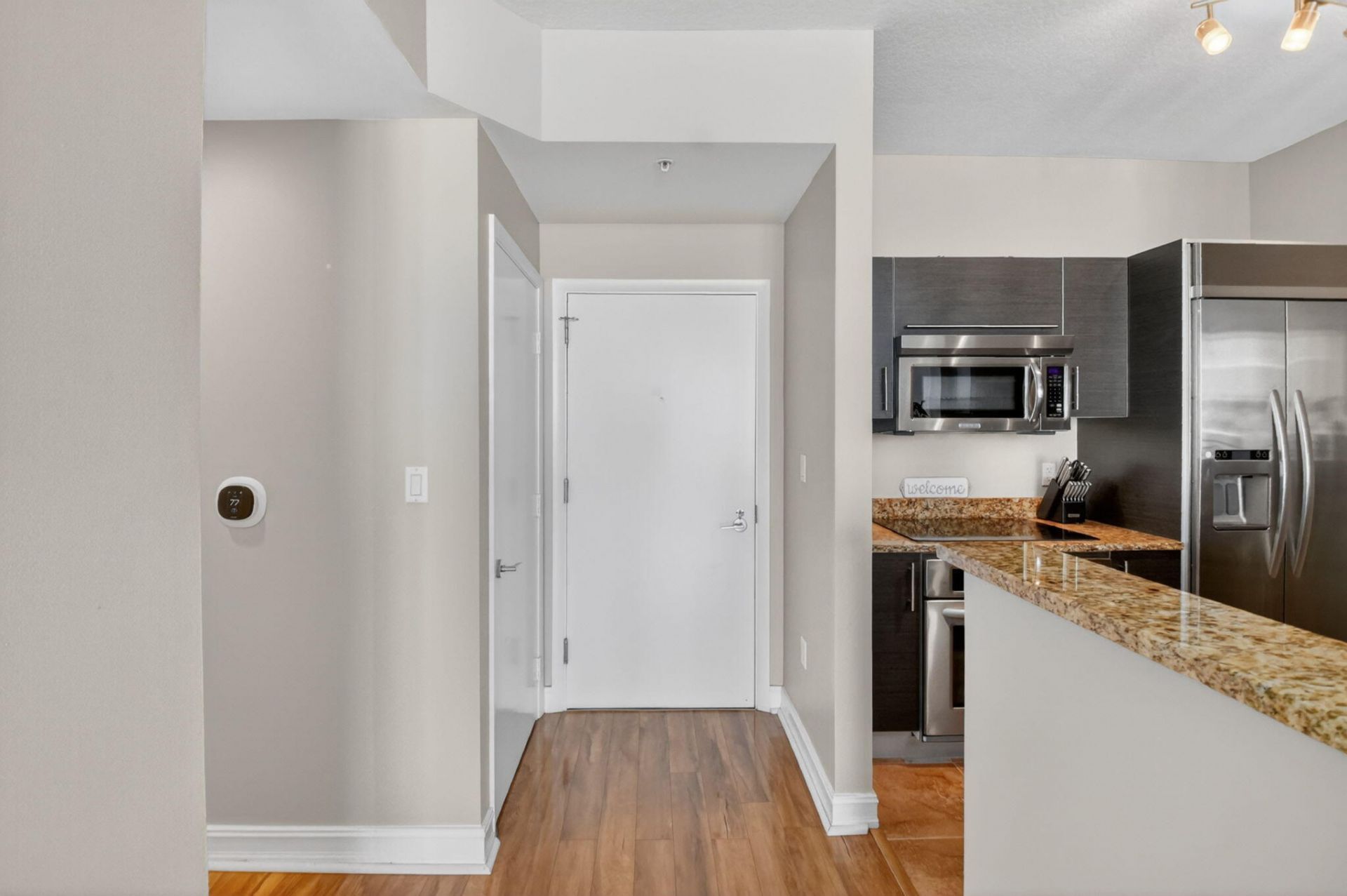 550 Okeechobee Boulevard, Unit 821, West Palm Beach, FL 33401 Photo