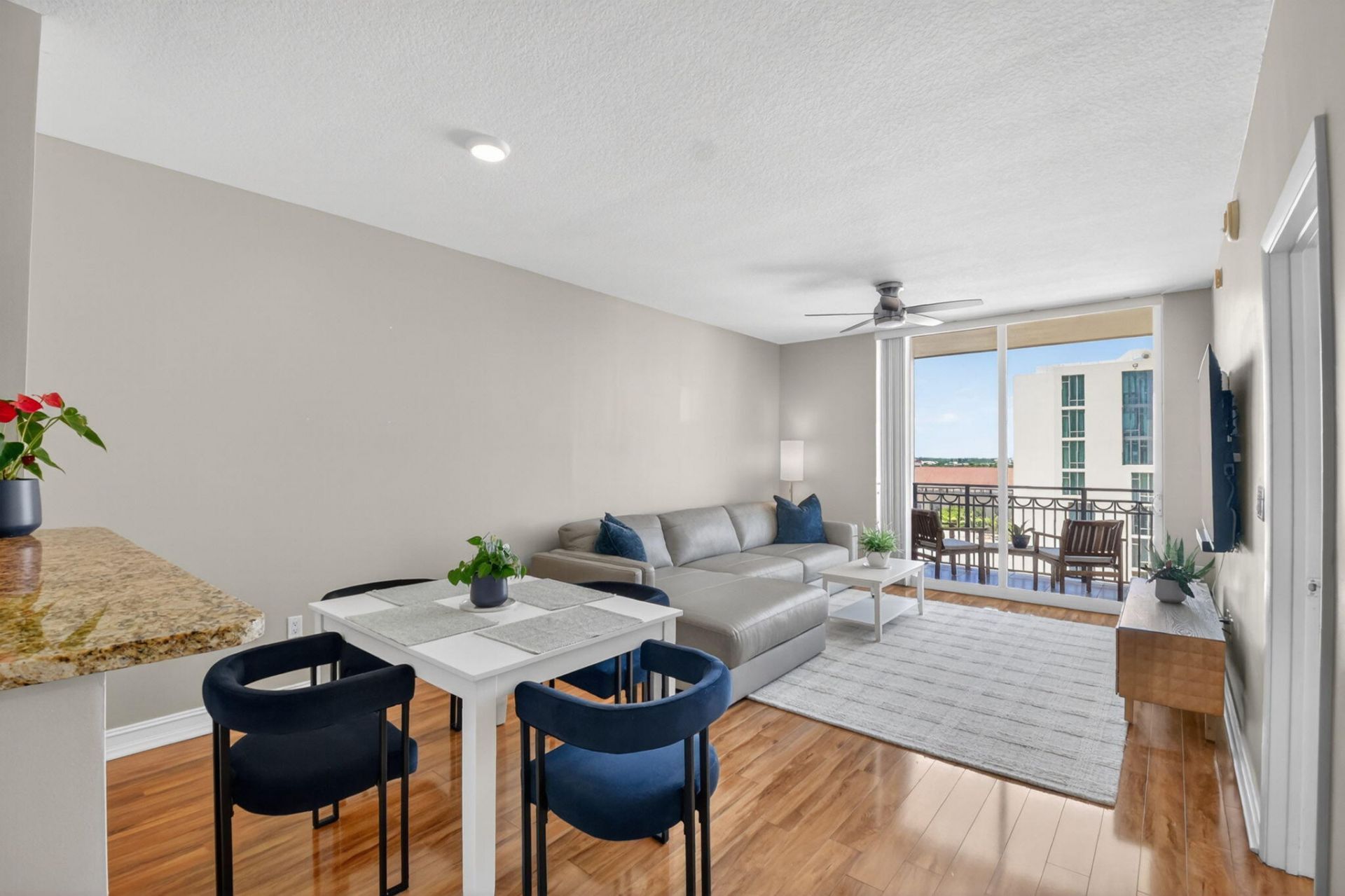 550 Okeechobee Boulevard, Unit 821, West Palm Beach, FL 33401 Photo