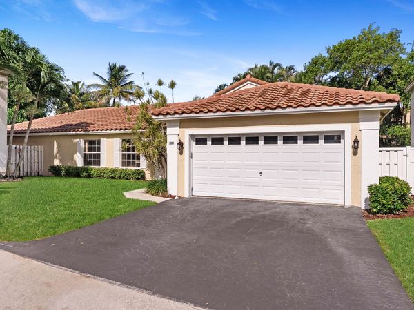 9532 NW 9th Court, Plantation, FL 33324