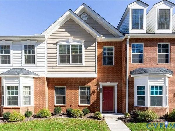 7348 pebble lake Drive , Hanover, VA 23111