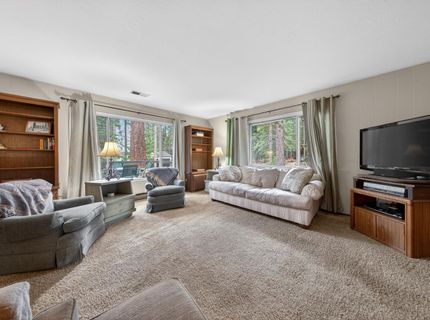 927 Peninsula Drive, Unit 3, Lake Almanor, CA 96137 Photo