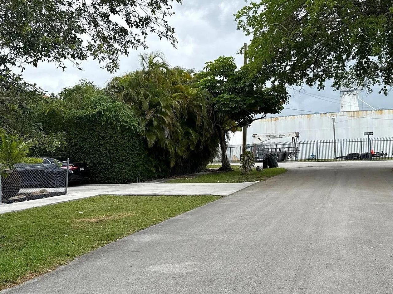 1137 NW 121st Street , Other Florida, FL 33168 Photo