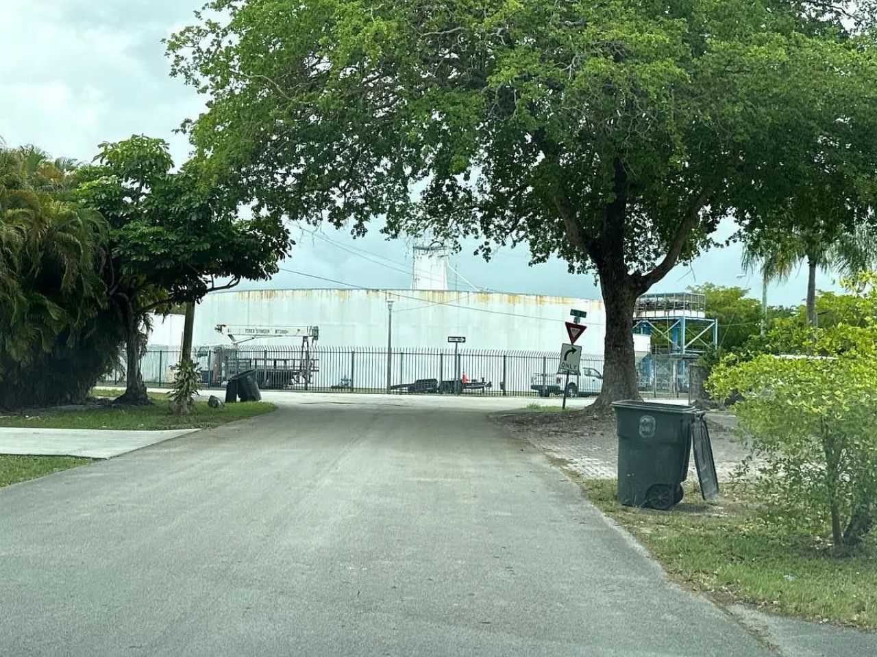 1137 NW 121st Street , Other Florida, FL 33168 Photo