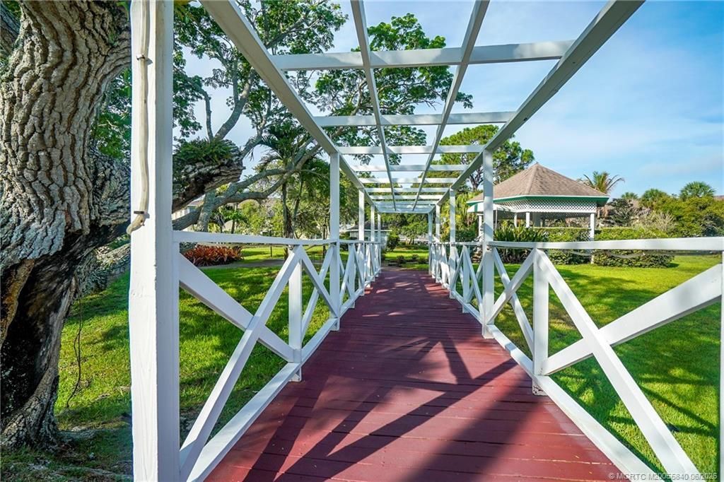2950 SE Ocean Boulevard, Unit 122-6, Stuart, FL 34996 Photo