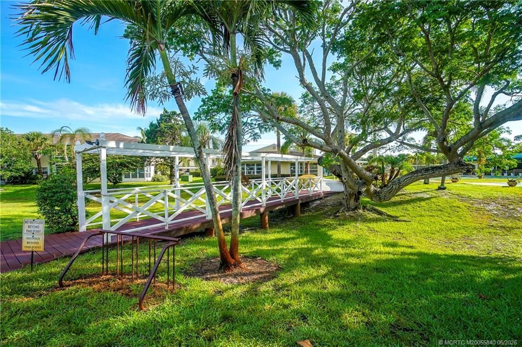 2950 SE Ocean Boulevard, Unit 122-6, Stuart, FL 34996 Photo