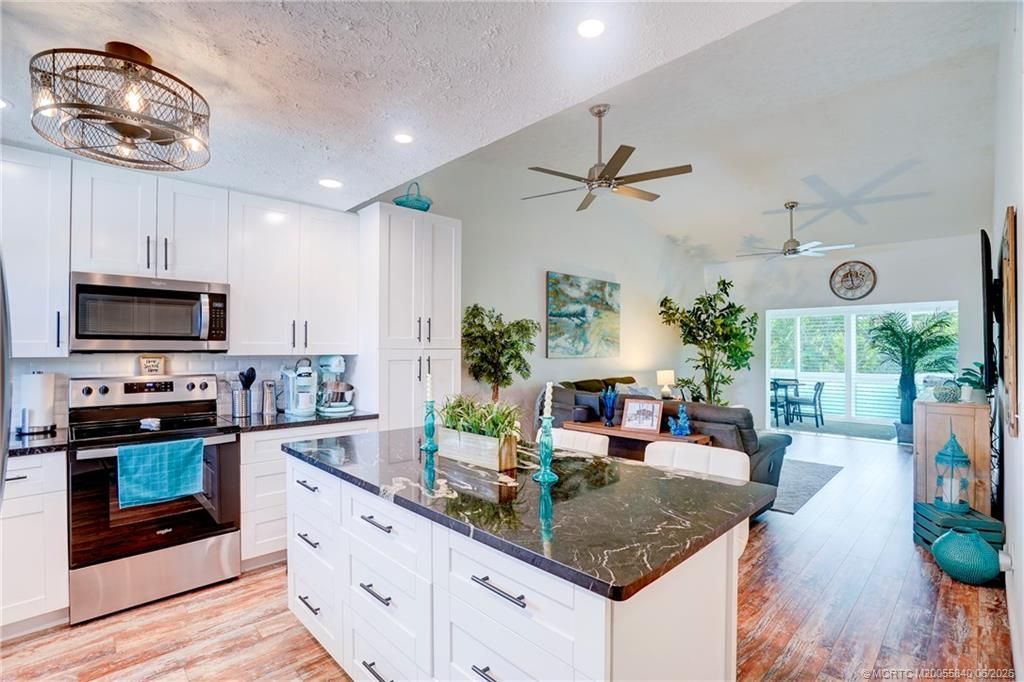2950 SE Ocean Boulevard, Unit 122-6, Stuart, FL 34996 Photo
