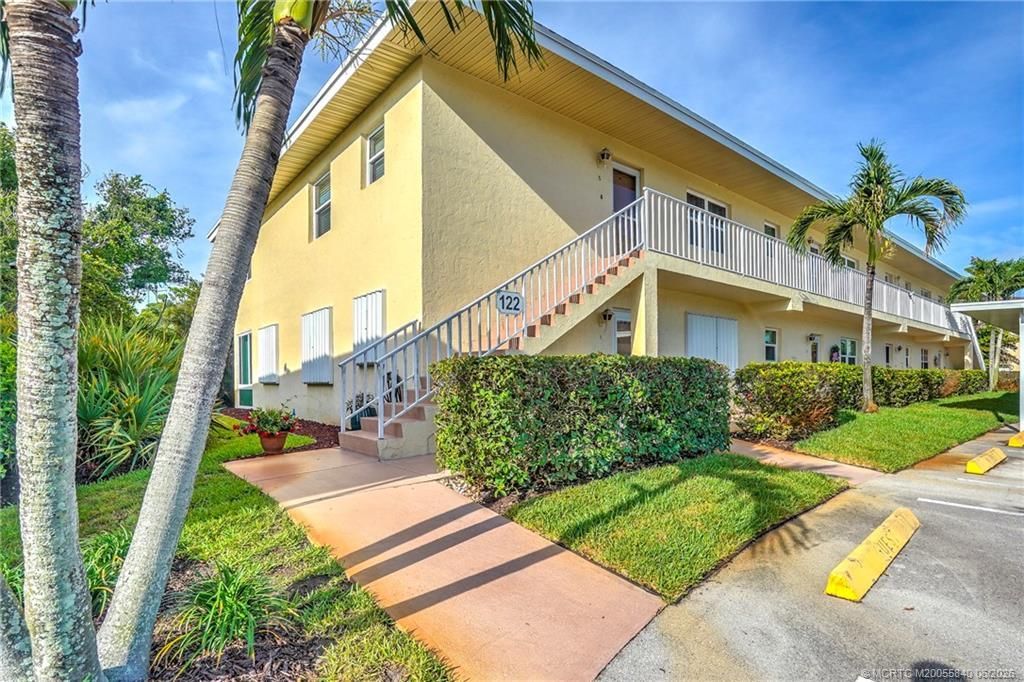 2950 SE Ocean Boulevard, Unit 122-6, Stuart, FL 34996 Photo