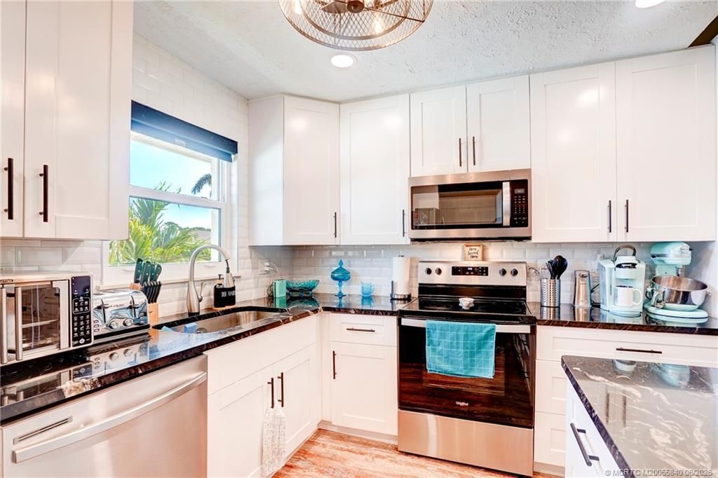2950 SE Ocean Boulevard, Unit 122-6, Stuart, FL 34996 Photo