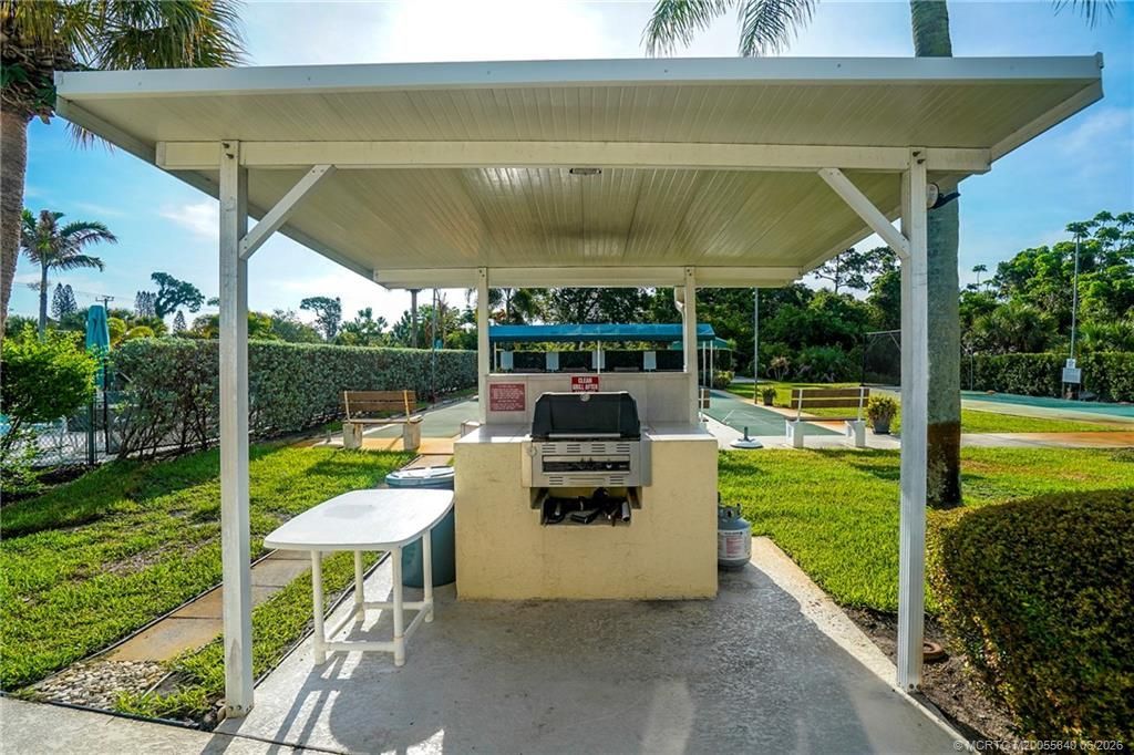 2950 SE Ocean Boulevard, Unit 122-6, Stuart, FL 34996 Photo