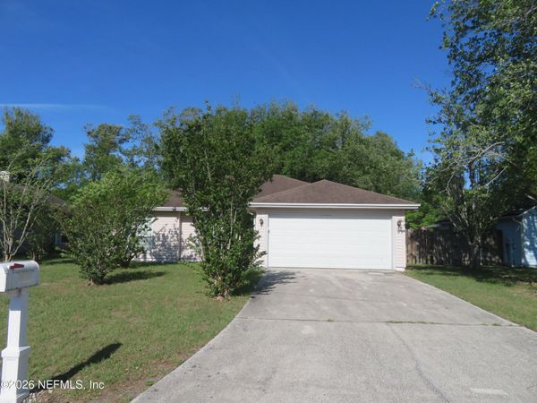 7728 PIKES PEAK Drive, Jacksonville, FL 32244