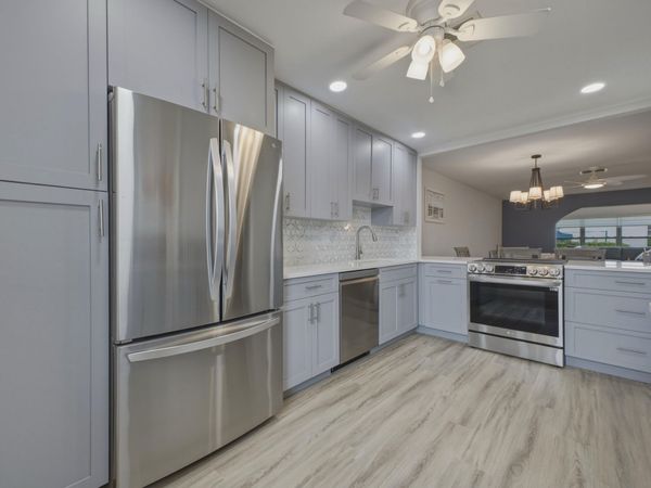 5800 W Fernley Dr W W, Unit 9, Greenacres, FL 33415