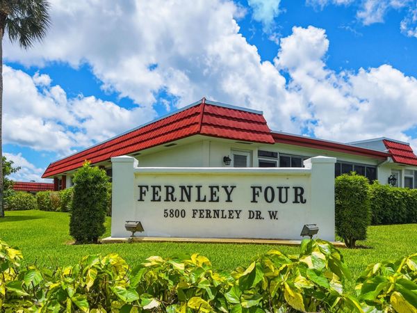 5800 W Fernley Dr W W, Unit 9, Greenacres, FL 33415