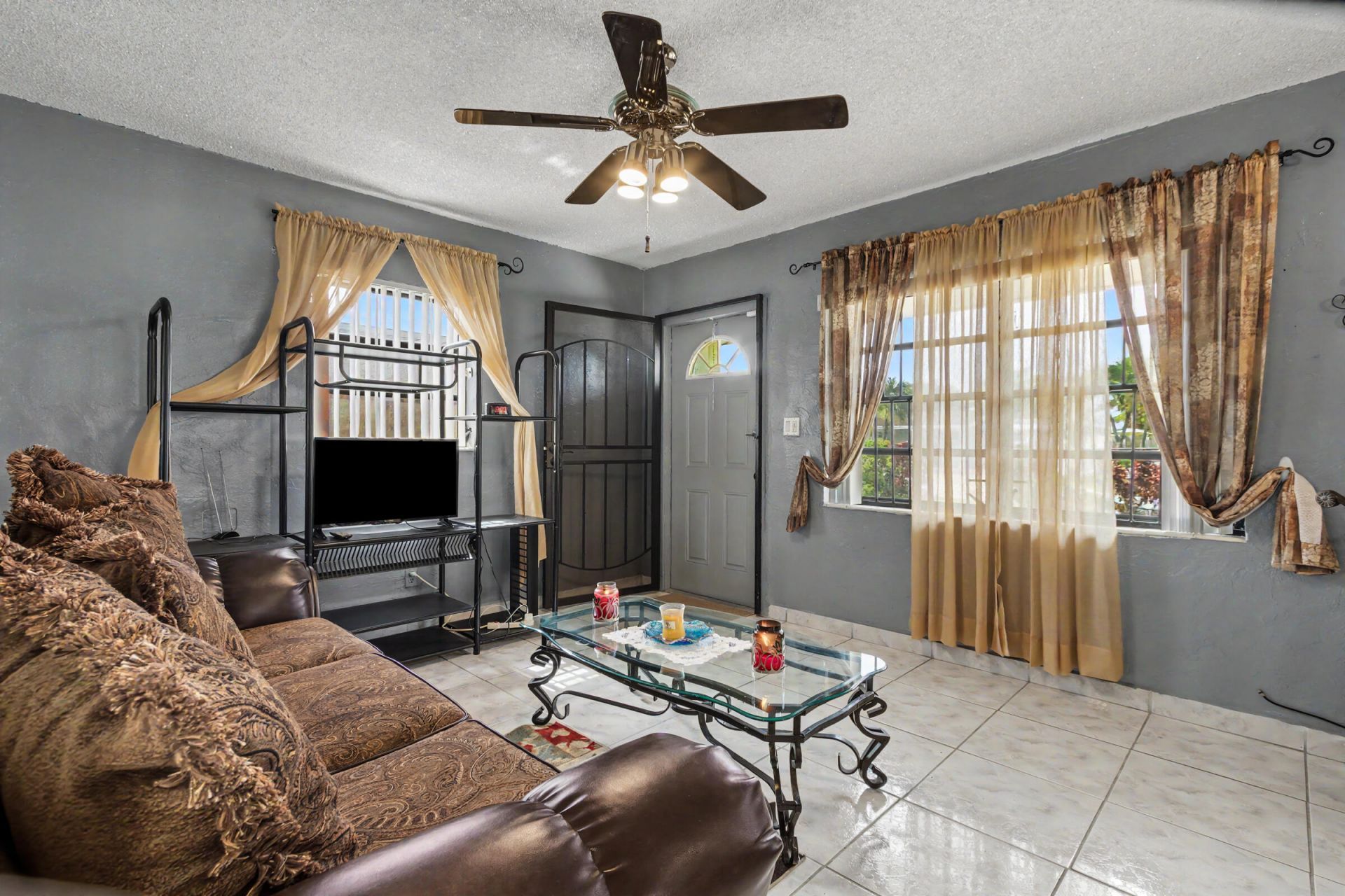 6417 SW 23rd Street, Miramar, FL 33023 Photo