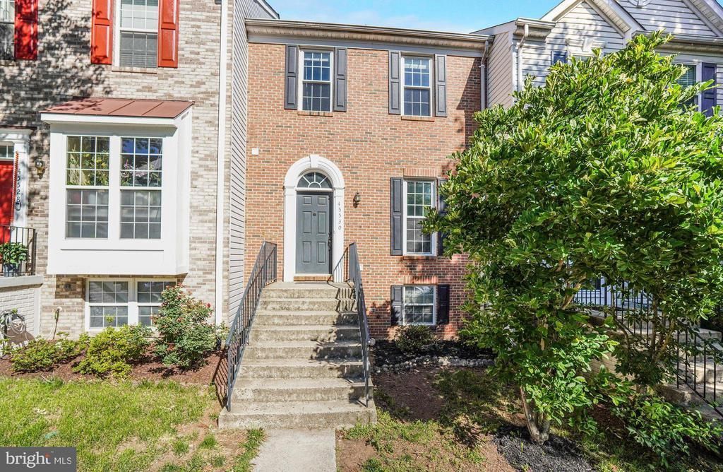 45530 Grand Central Square, Sterling, VA 20166 Main Photo
