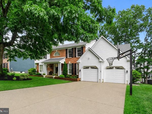 28 REGAN LANE, VOORHEES, NJ 08043