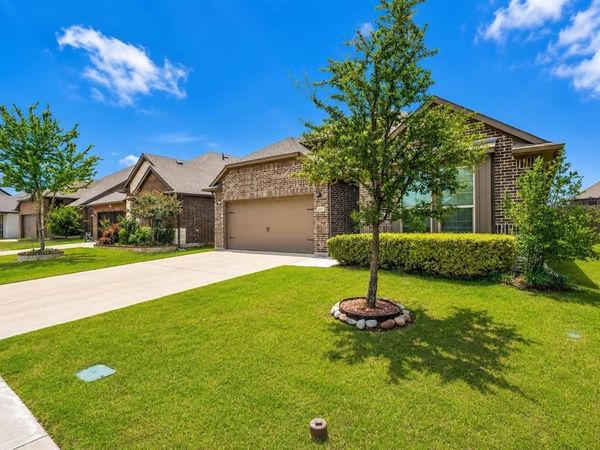 639 Congressional Avenue , Red Oak, TX 75154
