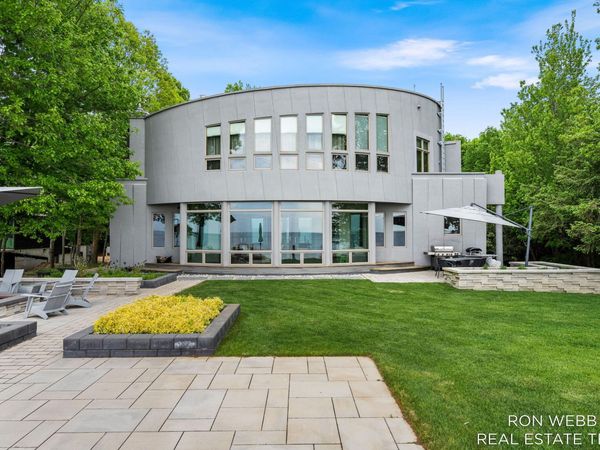 1234 Shorecrest Drive, South Haven, MI 49090