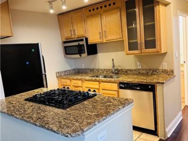 700 E 8th Street, Unit 4J, Kansas City, MO 64106