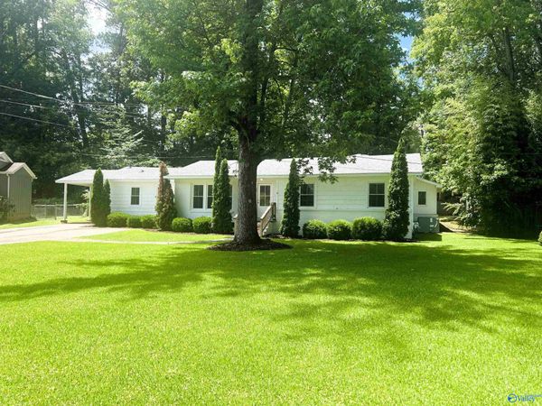 117 Clubview Circle, Gadsden, AL 35901