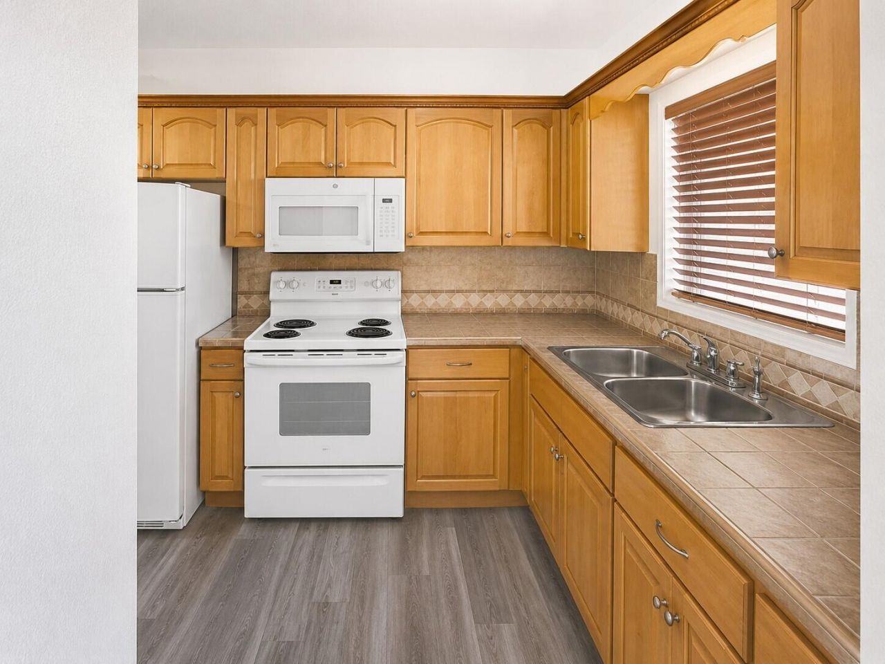 510 Lake Shore Drive, Unit 5, West Palm Beach, FL 33403 Photo