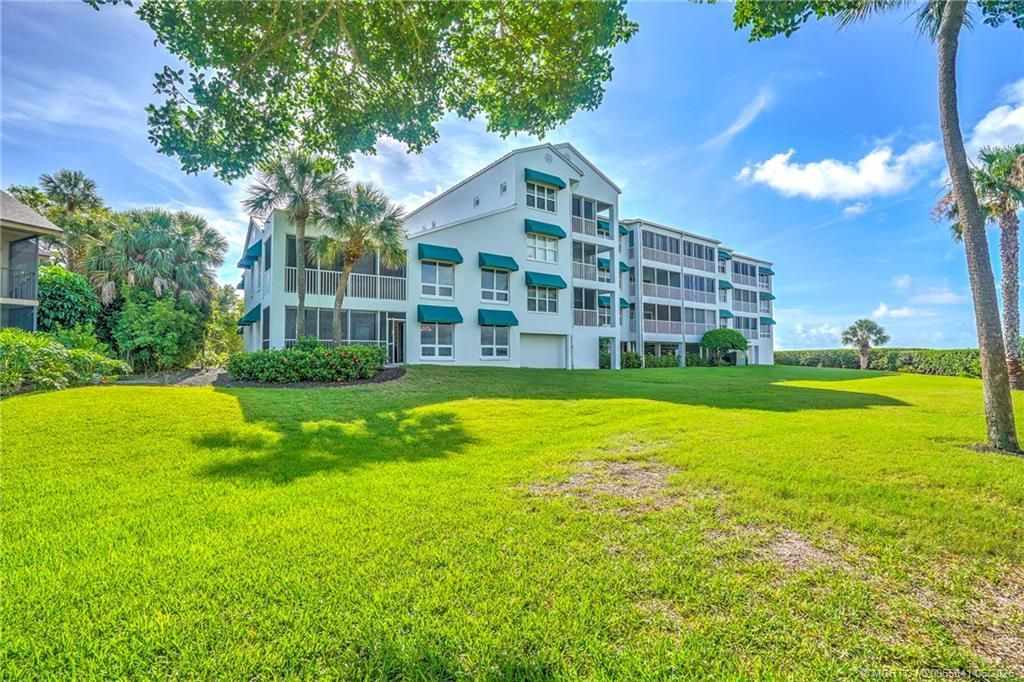184 NE Edgewater Drive, Unit 1001, Stuart, FL 34996 Photo