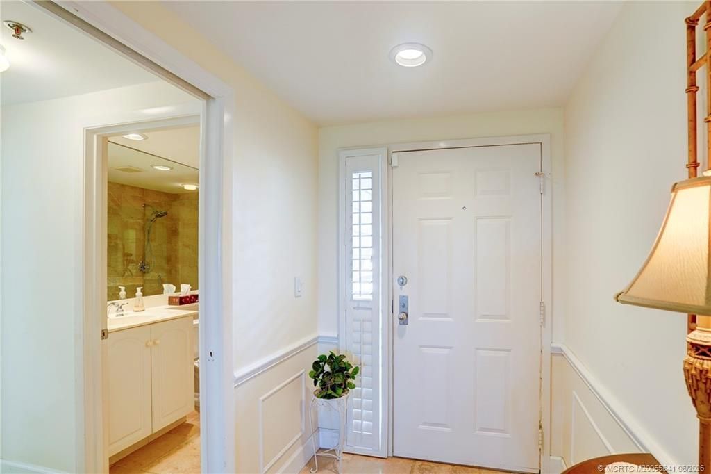 184 NE Edgewater Drive, Unit 1001, Stuart, FL 34996 Photo