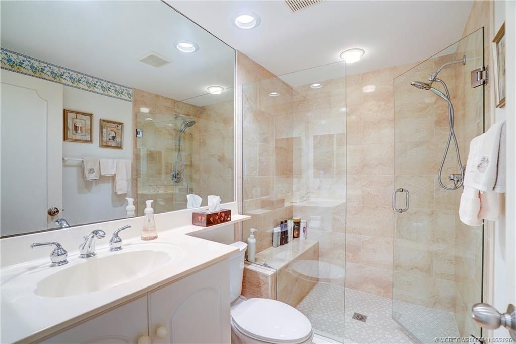 184 NE Edgewater Drive, Unit 1001, Stuart, FL 34996 Photo