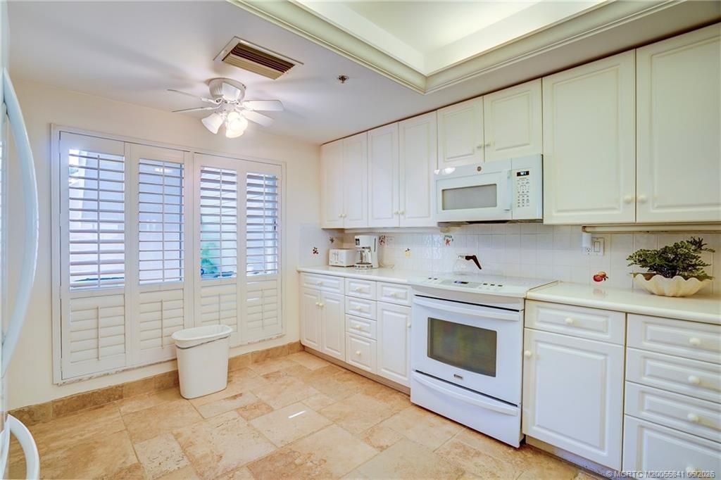 184 NE Edgewater Drive, Unit 1001, Stuart, FL 34996 Photo