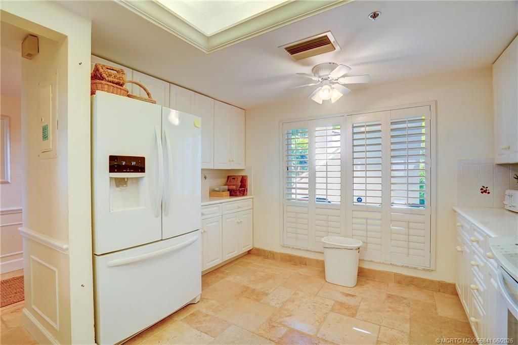 184 NE Edgewater Drive, Unit 1001, Stuart, FL 34996 Photo