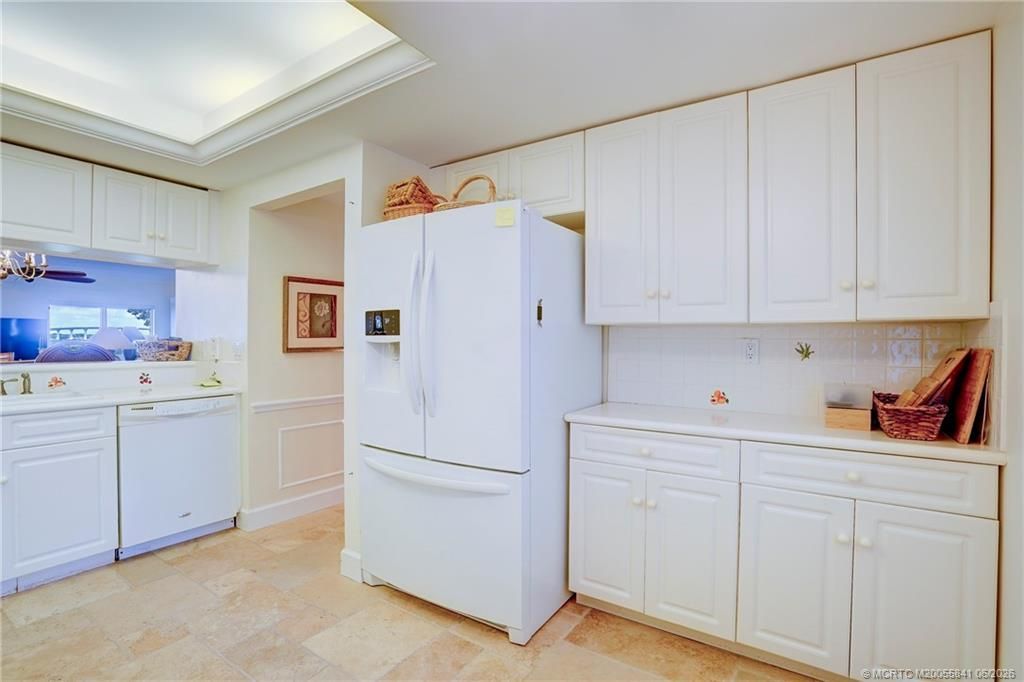 184 NE Edgewater Drive, Unit 1001, Stuart, FL 34996 Photo