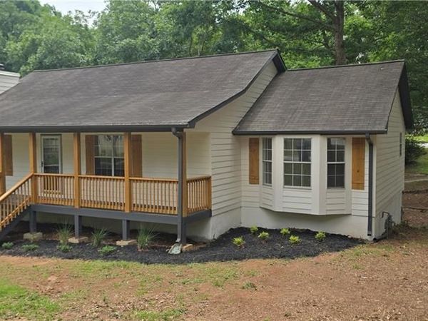 4723 Emerald Glen Drive , Douglasville, GA 30135