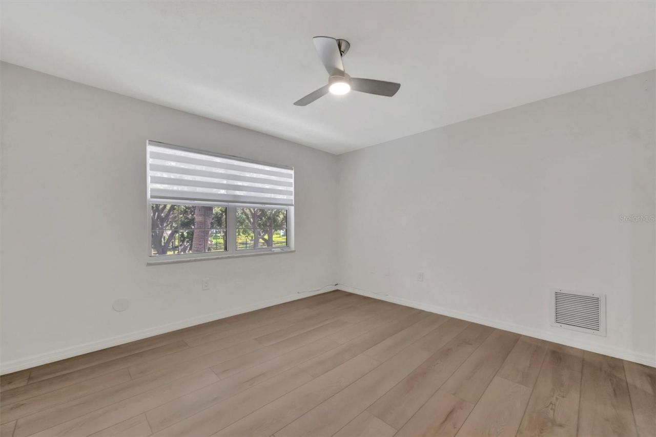 650 Pinellas Point Drive S, Unit 216, Saint Petersburg, FL 33705 Photo