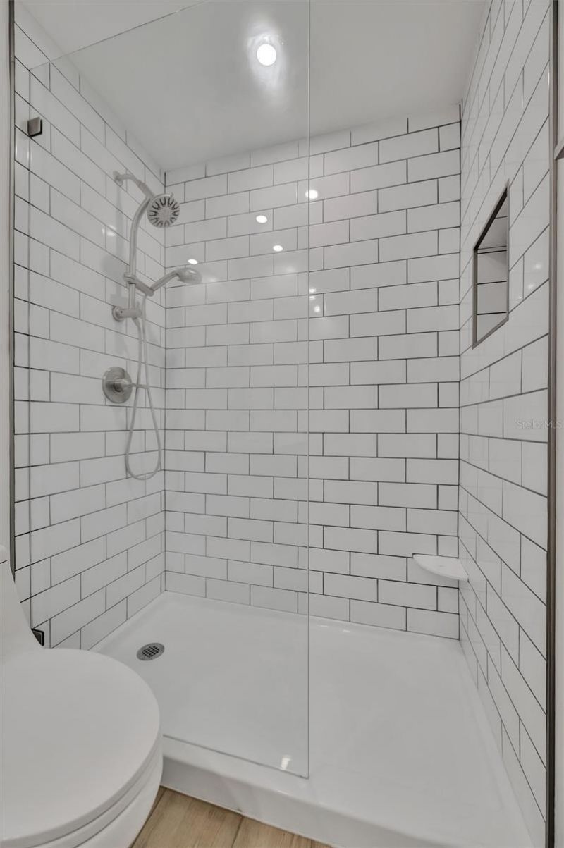 650 Pinellas Point Drive S, Unit 216, Saint Petersburg, FL 33705 Photo